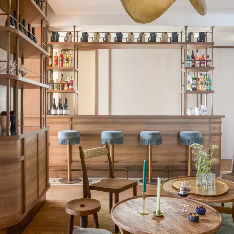 hotel-les-bassans-bretagne-bar