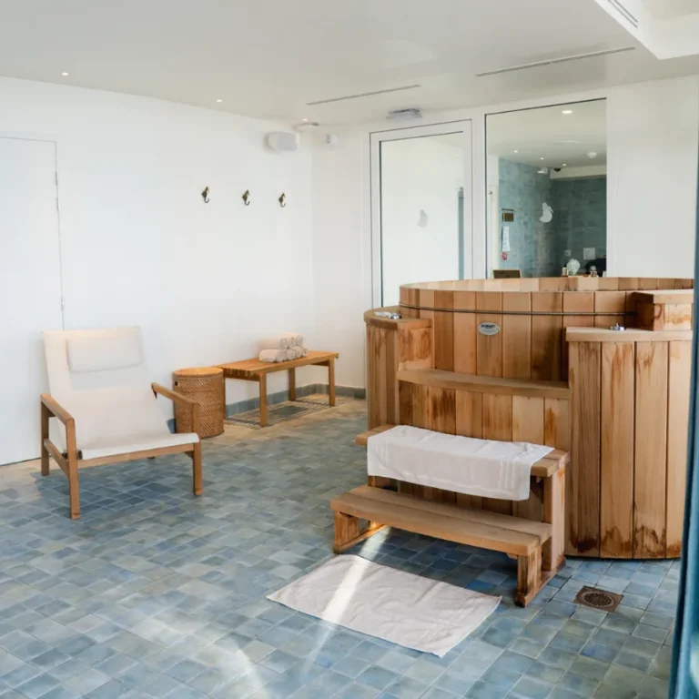 hotel-les-bassans-bretagna-spa