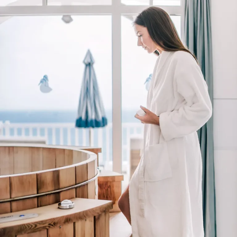 Hotel Les Bassans Bretagne Perros-Guirec Spa Damenjacuzzi